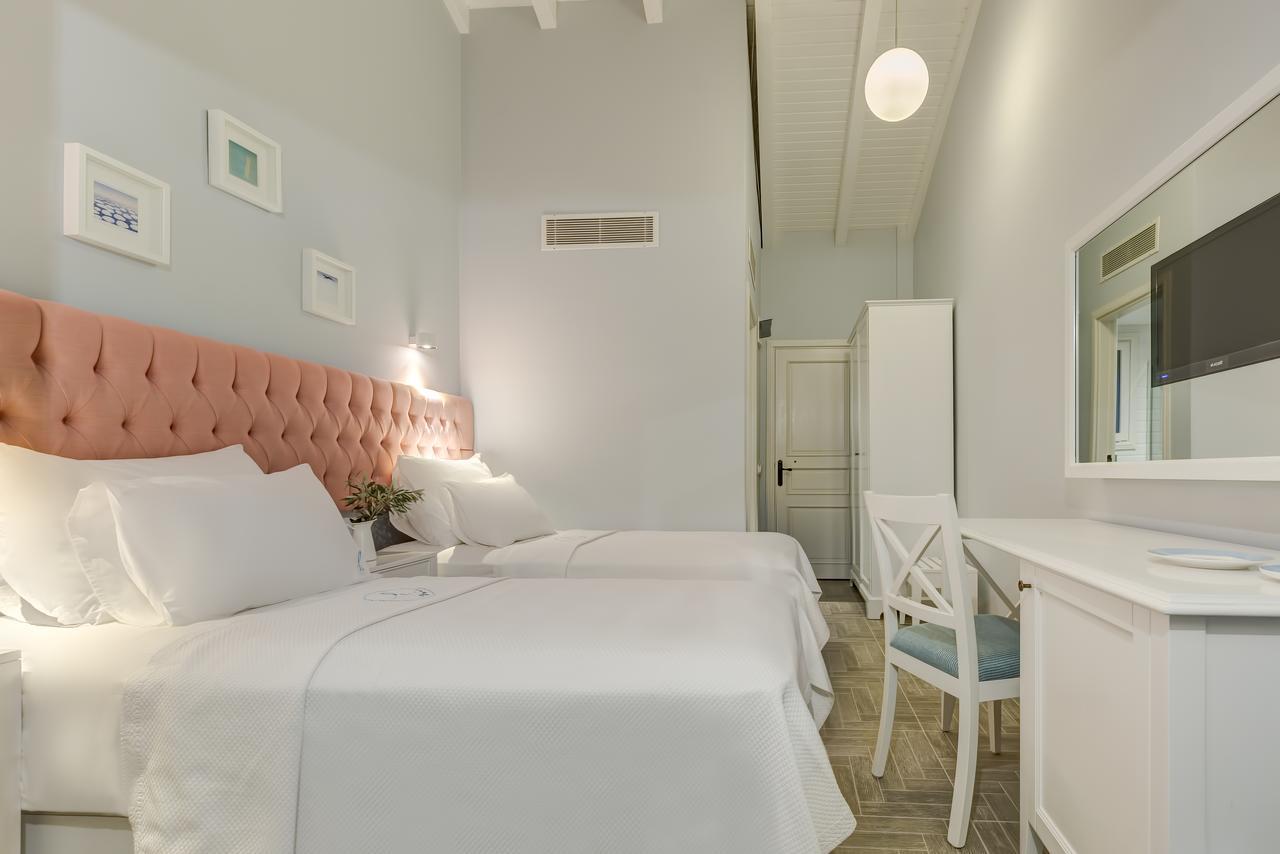 Levin Hotel Alacatı Bagian luar foto