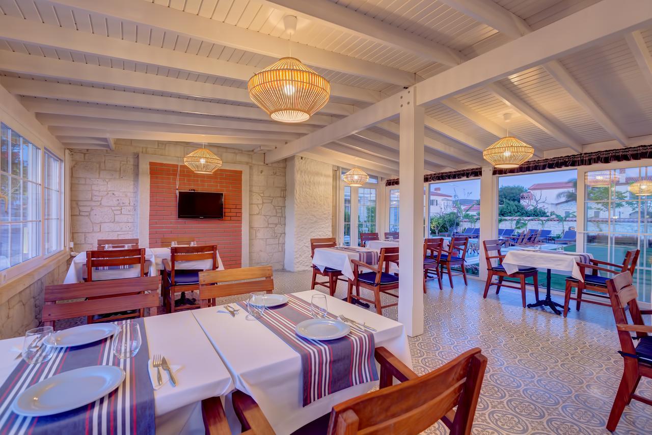 Levin Hotel Alacatı Bagian luar foto